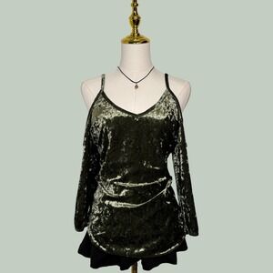 marianne forest green velvet blouse grunge goth fairy whimsigoth y2k cottagecore